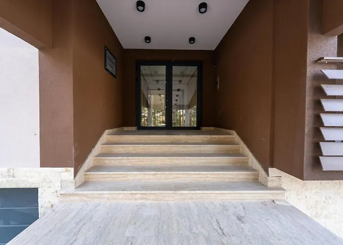 Apartment Mount Gold